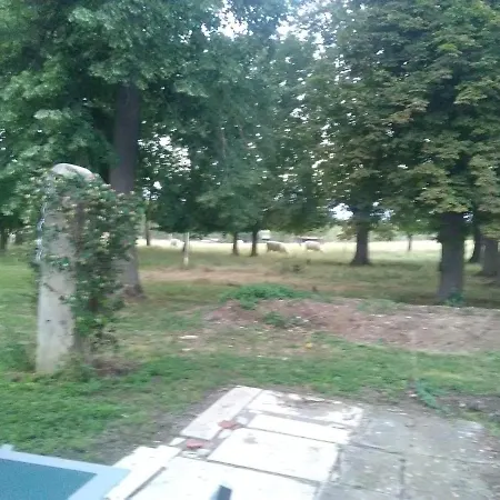 Séjour chez l'habitant Mlle Labeaume *