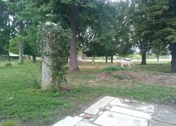 Mlle Labeaume Aigueperse (Puy-de-Dome)
